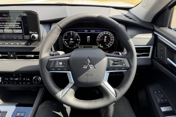 2025 MY24 Mitsubishi Outlander ZM PHEV Exceed SUV Image 14