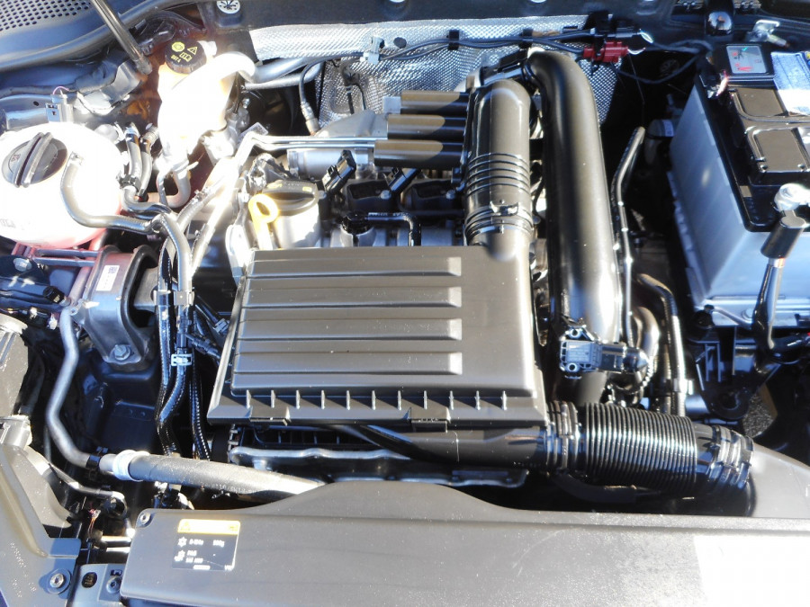 2017 Volkswagen Golf Hatchback Image 20