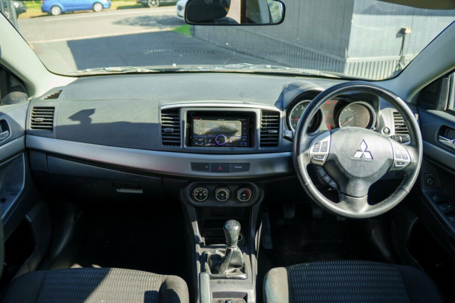 2012 Mitsubishi Lancer CJ ES Sedan Image 14
