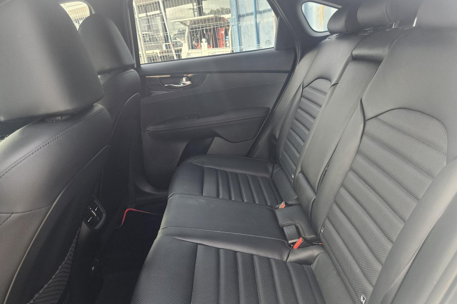 2021 MY22 Kia Cerato BD Sport Hatch Image 11