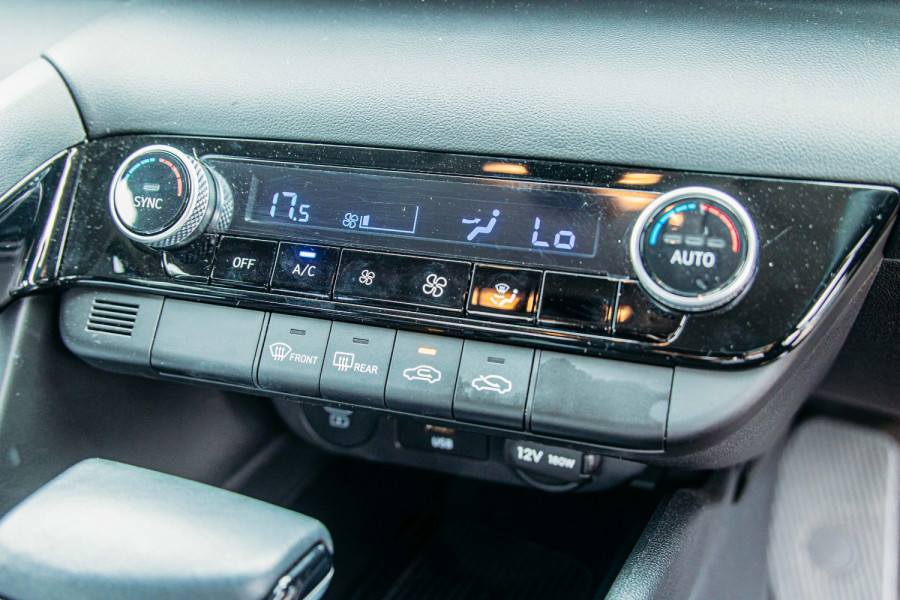 2023 MY24 Hyundai i30 CN7.V2 Hybrid Sedan Image 20