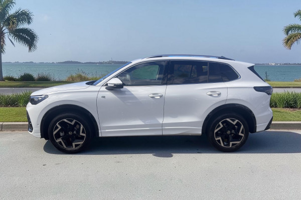 2026 Volkswagen Tiguan CT 150TSI R-Line SUV Image 4