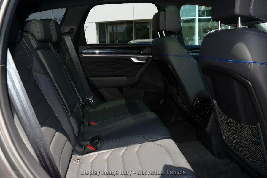 2026 Volkswagen Touareg RC R SUV Image 8