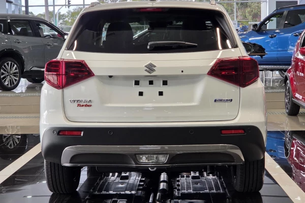 2026 Suzuki Vitara  Turbo Hybrid SUV Image 3
