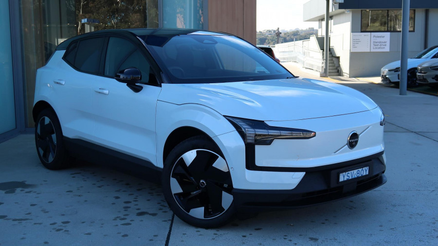 2025 Volvo EX30  Single Motor Extended Range Ultra SUV Image 1