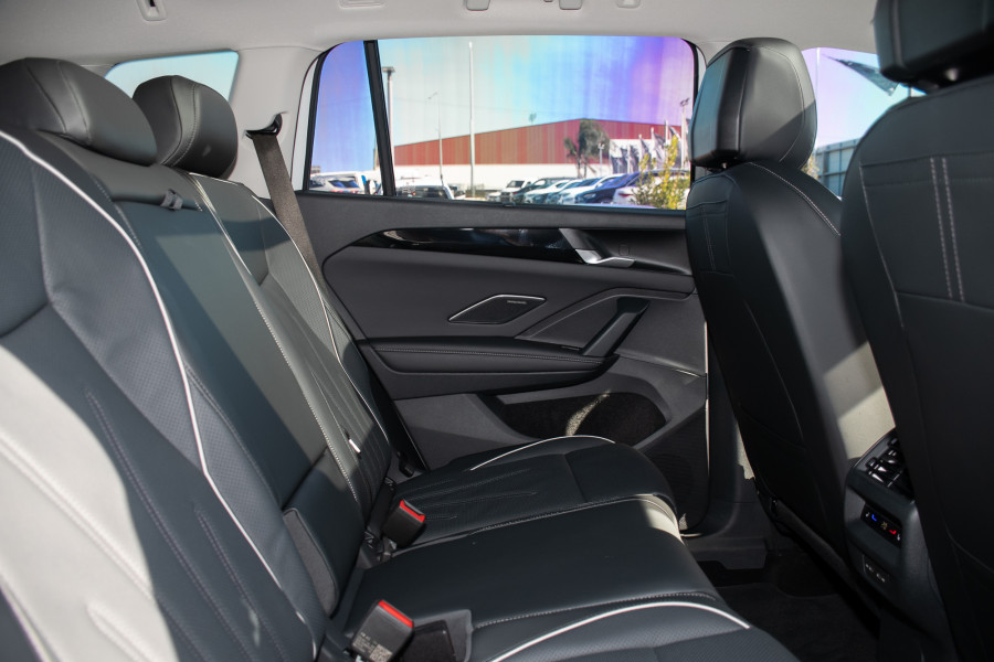 2025 Volkswagen Tayron R4 150TSI Elegance SUV Image 10