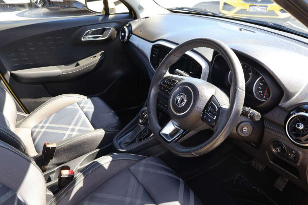 2019 MY18 MG MG3 SZP1 Excite Hatch Image 11