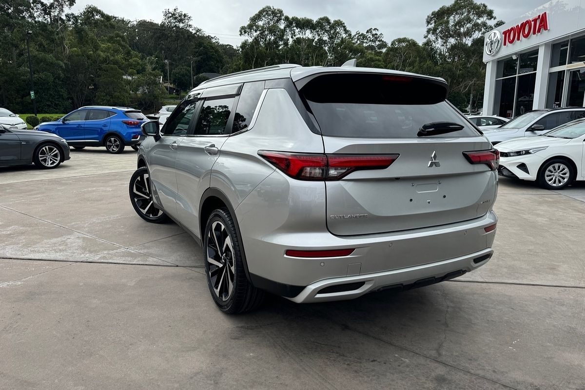2022 MY23 Mitsubishi Outlander ZM Aspire SUV Image 3