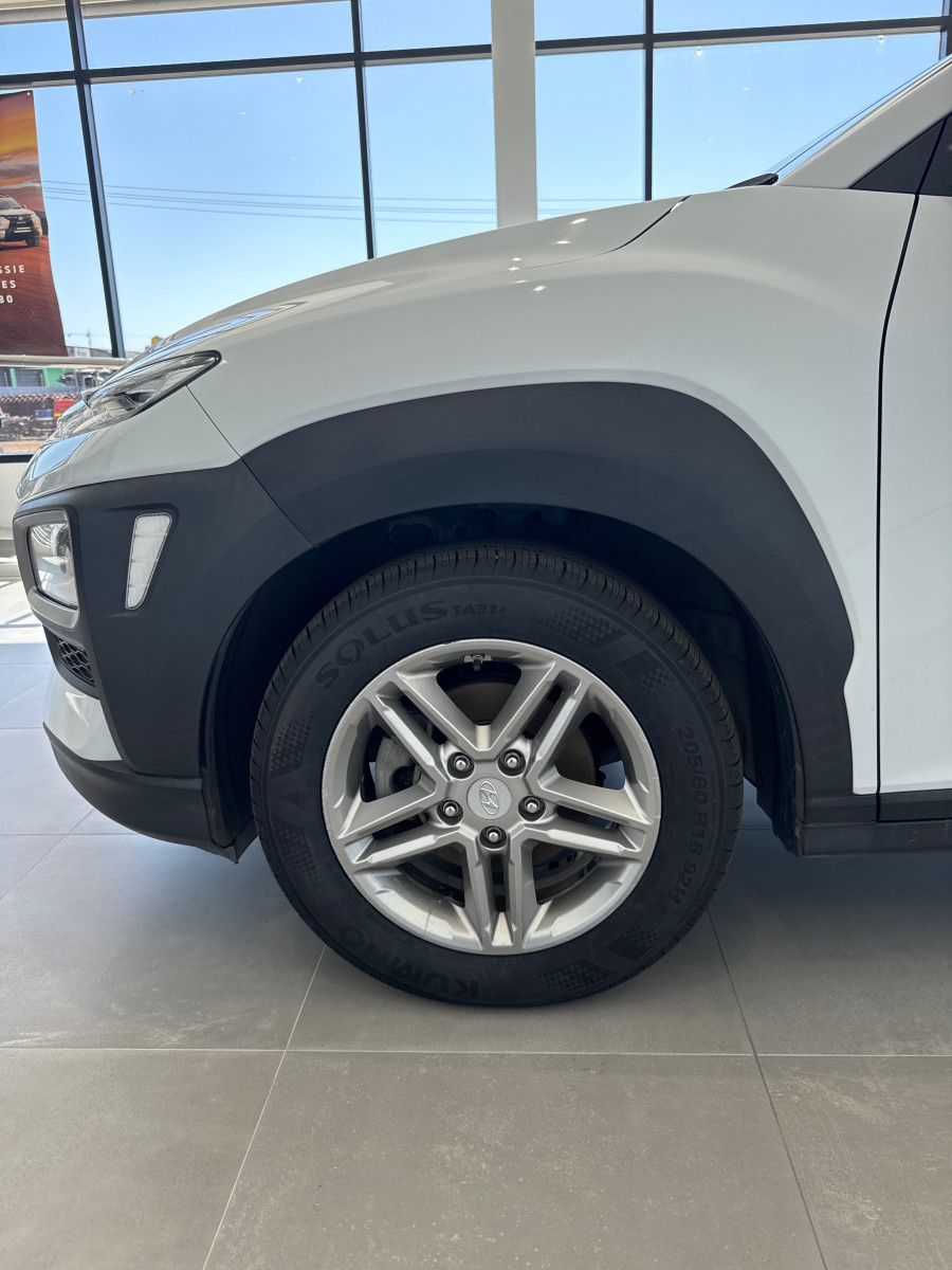 2018 Hyundai KONA OS Active SUV Image 15