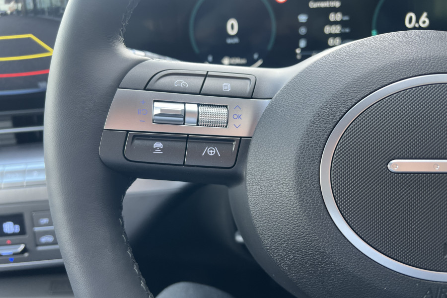 2025 Hyundai KONA SX2.V2 Hybrid Premium SUV Image 8