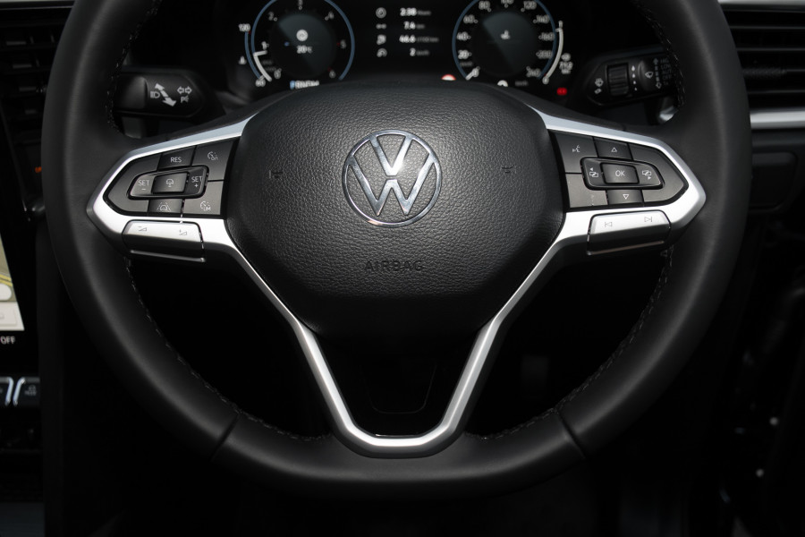 2025 MY26 Volkswagen Amarok NF TDI600 Aventura Ute Image 11