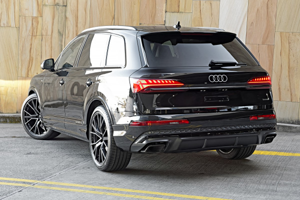 2026 Audi Q7 4M TFSI 250kW S line SUV image 2