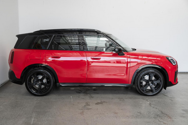 2026 MINI Countryman U25 S JCW Sport SUV image 3