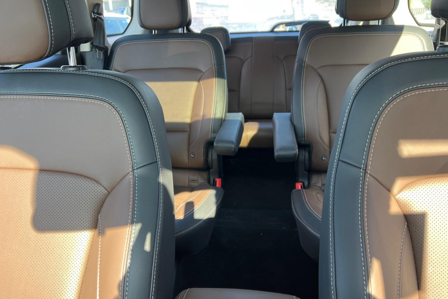 2023 Mahindra Scorpio  Z8 SUV Image 10