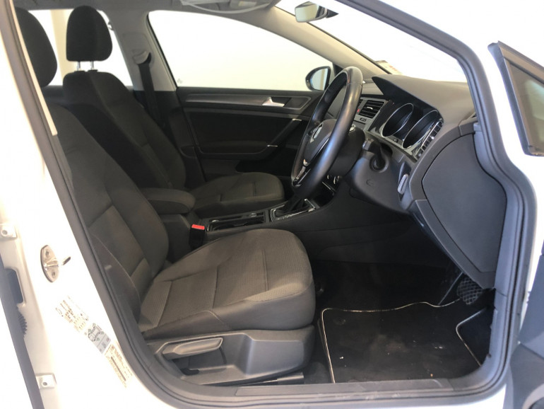 2018 Volkswagen Golf 7.5 110TSI Comfortline Wagon Image 12