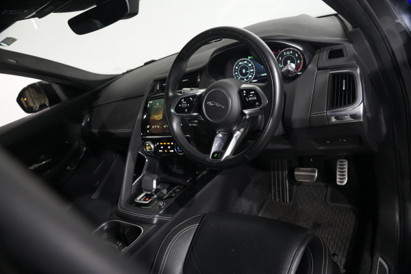 2021 Jaguar E-PACE P250 R-Dynamic SE SUV Image 11