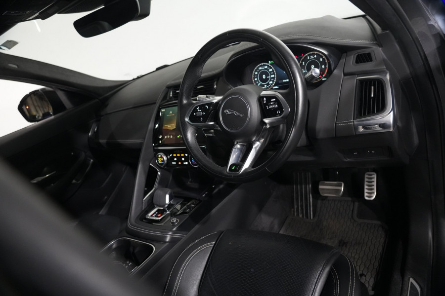 2021 Jaguar E-PACE P250 R-Dynamic SE SUV Image 11