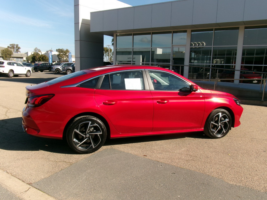 2025 MG MG5 AP32 Essence Sedan Image 4