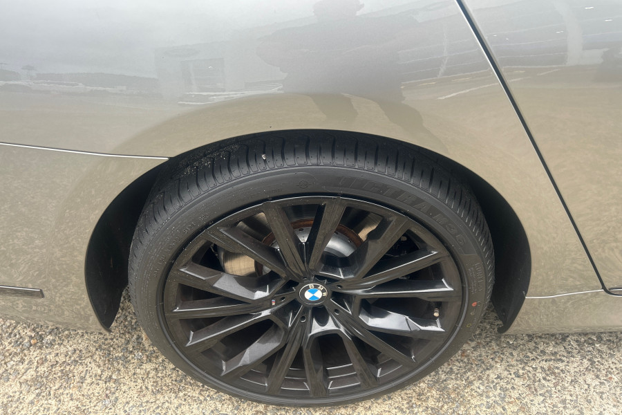 2021 BMW 7 Series G11 LCI Turbo 740i Sedan Image 16