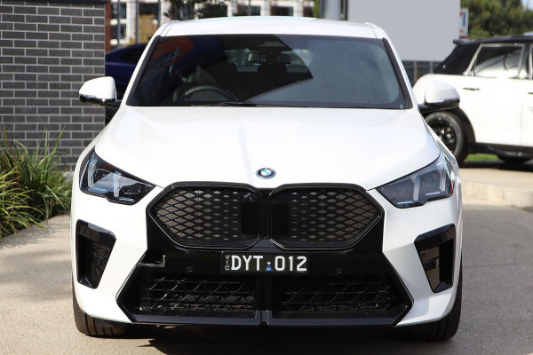 2024 BMW iX2 U10 eDrive20 M Sport SUV image 4
