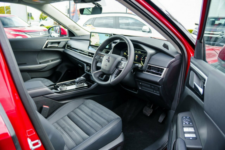 2025 Mitsubishi Outlander ZM Aspire SUV Image 18