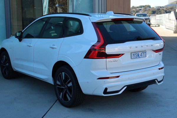 2025 MY26 Volvo XC60 UZ Plus T8 Plug-in Hybrid Dark SUV Image 3