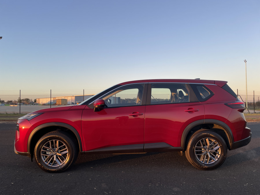 2026 Nissan X-Trail T33 ST SUV Image 4