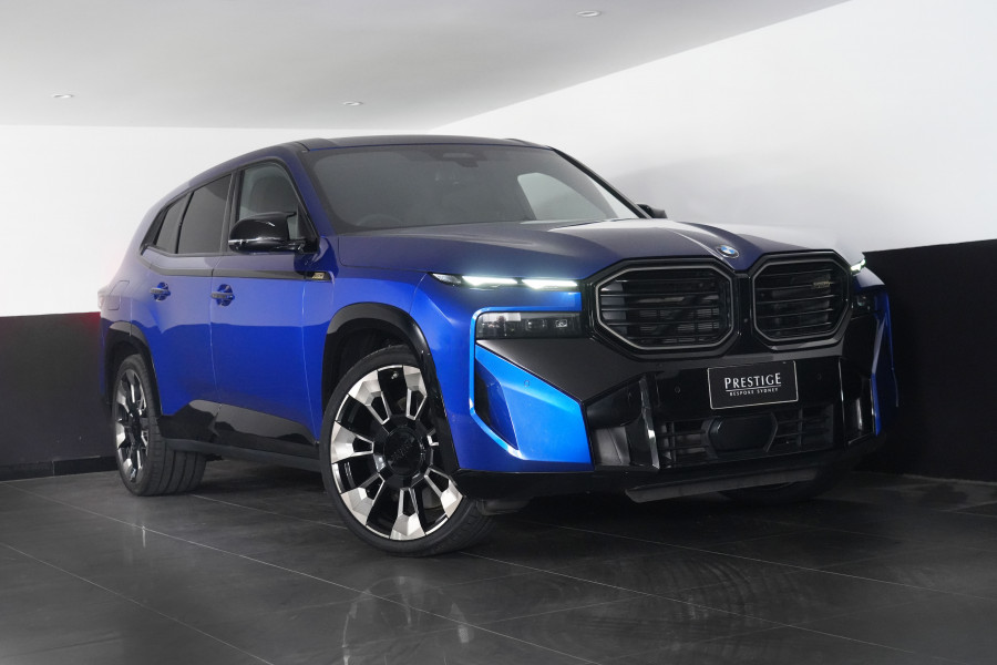 2023 BMW XM V8 Hybrid SUV Image 15