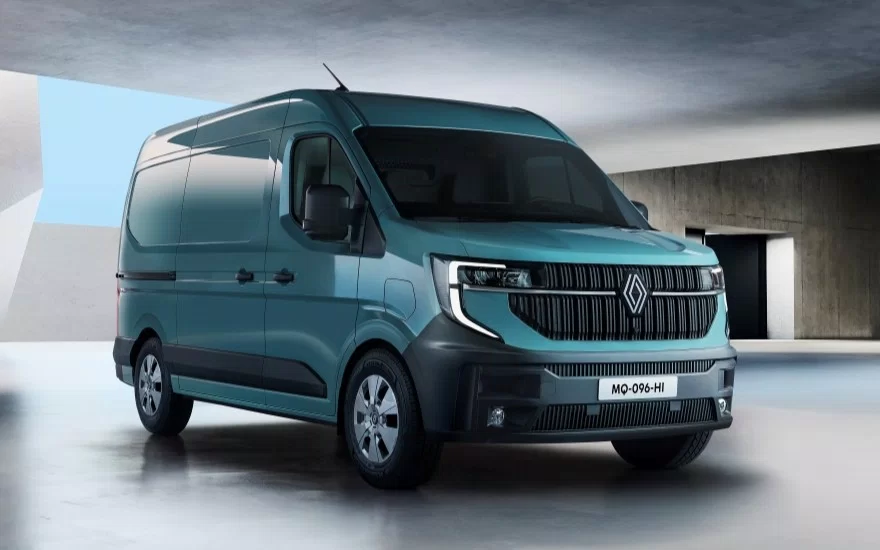 new front end with Renault emblem Image