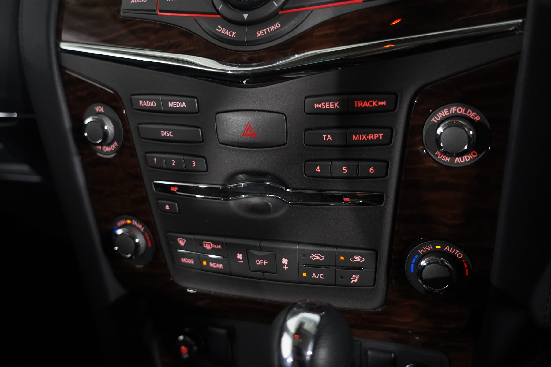 2024 Nissan Patrol Ti-L (4x4) SUV Image 19