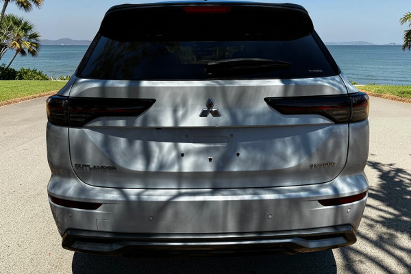 2025 Mitsubishi Outlander ZM Exceed Tourer SUV Image 5