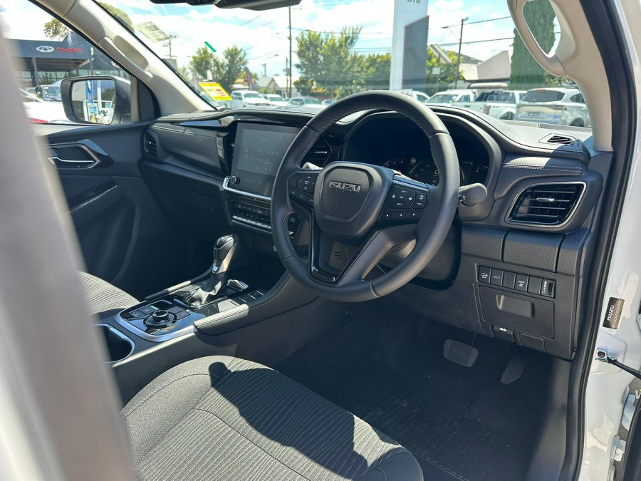 2026 MY25.5 Isuzu MU-X RJ LS-U SUV Image 9