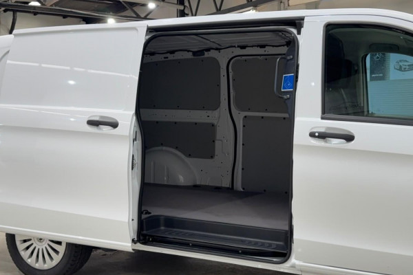2026 Mercedes-Benz Vito 447 116CDI LWB Van Image 11