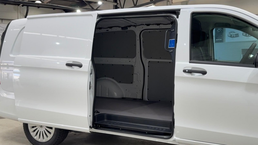 2026 Mercedes-Benz Vito 447 116CDI LWB Van Image 11