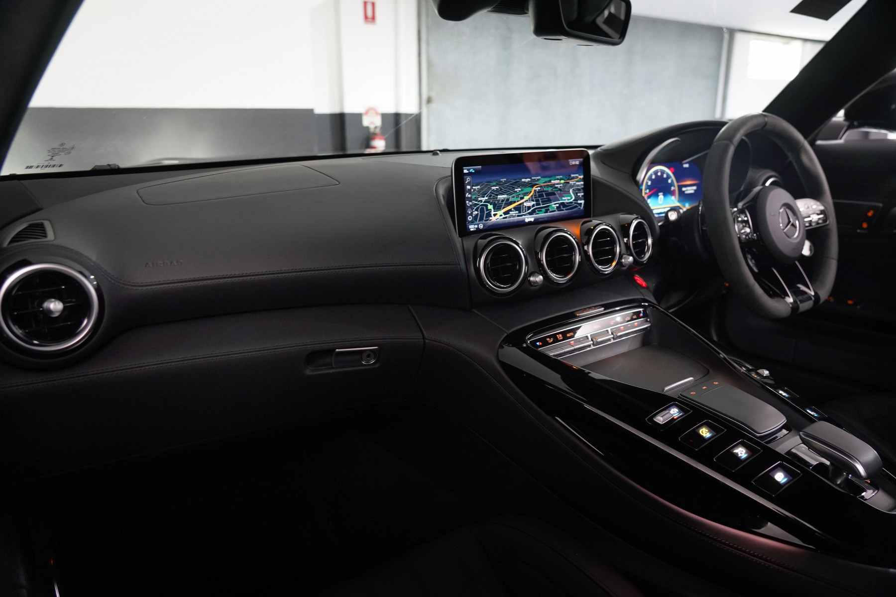 2021 Mercedes-Benz AMG GT Night Edition Coupe Image 15