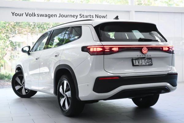 2025 Volkswagen Tayron R4 150TSI Life SUV Image 2