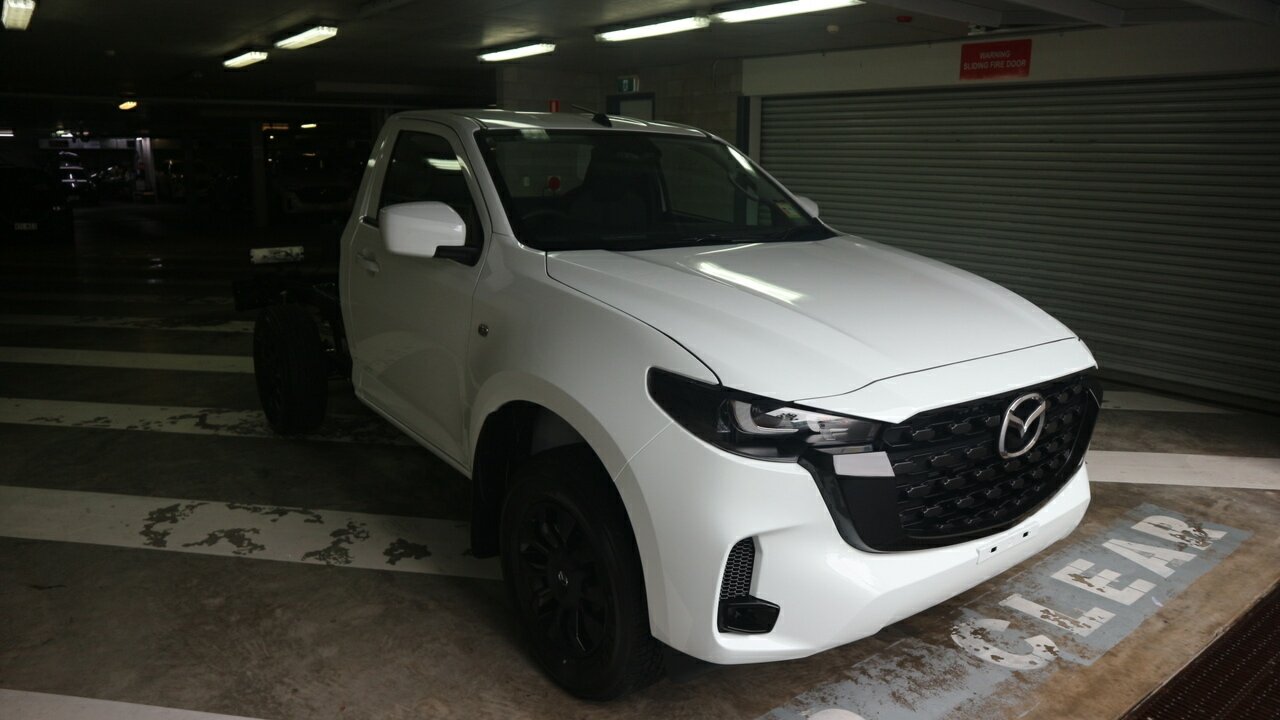 2025 Mazda BT-50 TFR40J XT Cab Chassis Image 1
