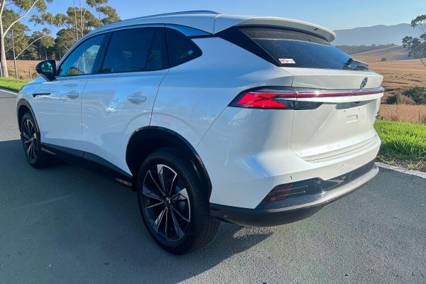 2025 MG HS AS33H Essence Hybrid+ SUV Image 5