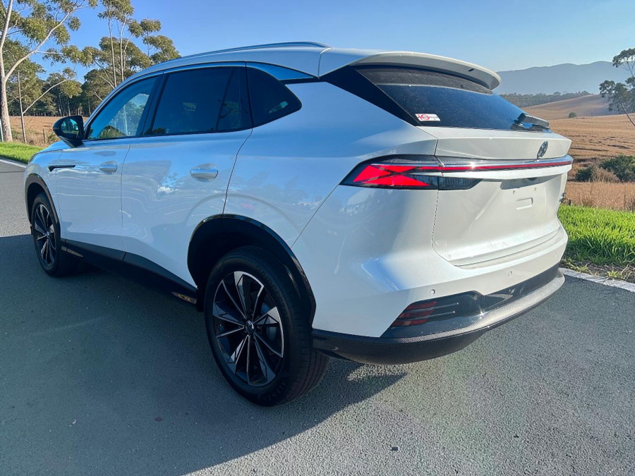 2025 MG HS AS33H Essence Hybrid+ SUV Image 5