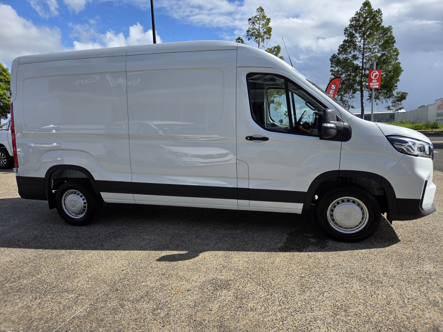 2026 LDV Deliver 9 Mid Roof LWB Van Image 2