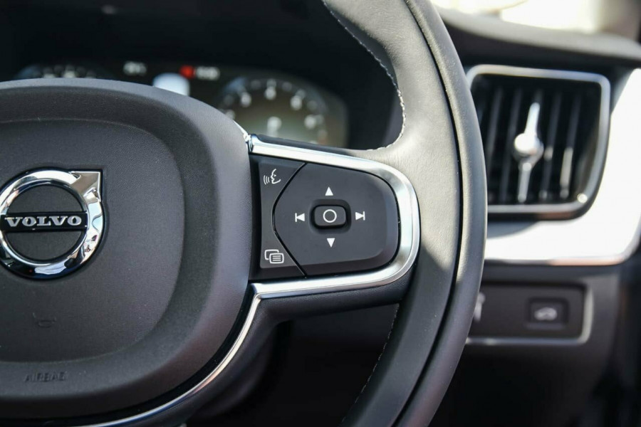 2019 MY20 Volvo XC60 UZ T5 Momentum Suv Image 17