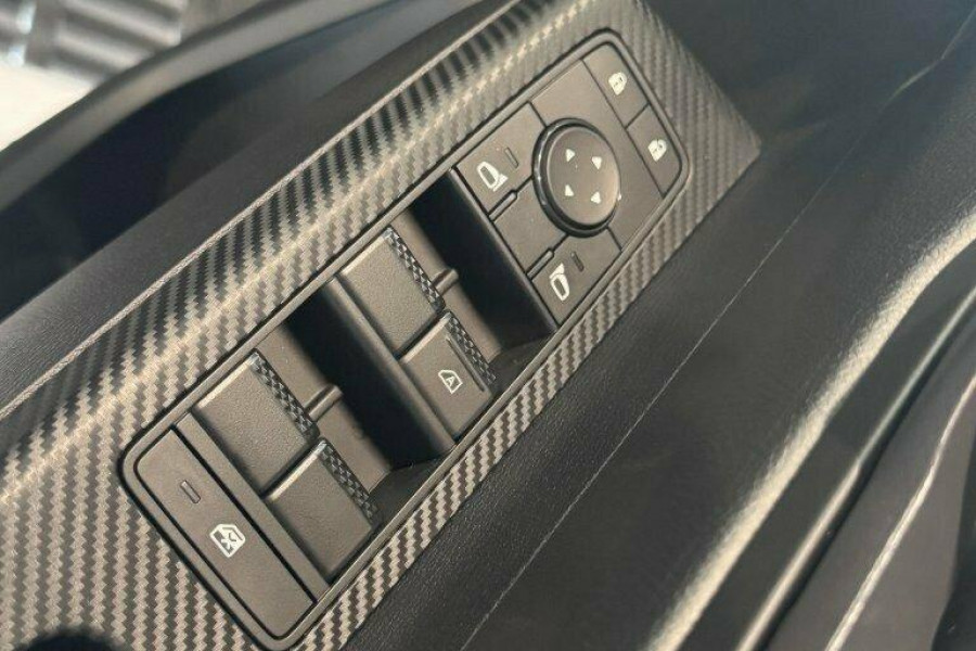 2025 Mitsubishi Triton MV  GLX+ Cab Chassis Image 14