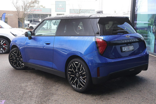 2026 MINI Cooper J01 SE Favoured Hatch
