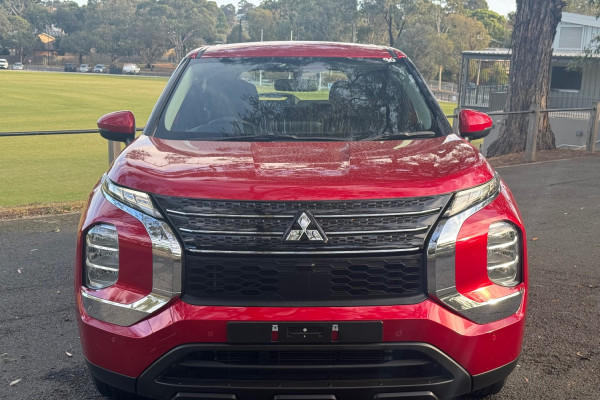 2023 Mitsubishi Outlander ZM ES SUV