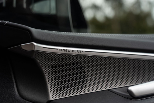 2025 Audi A5 B10 e-hybrid S-Line Hatch image 19
