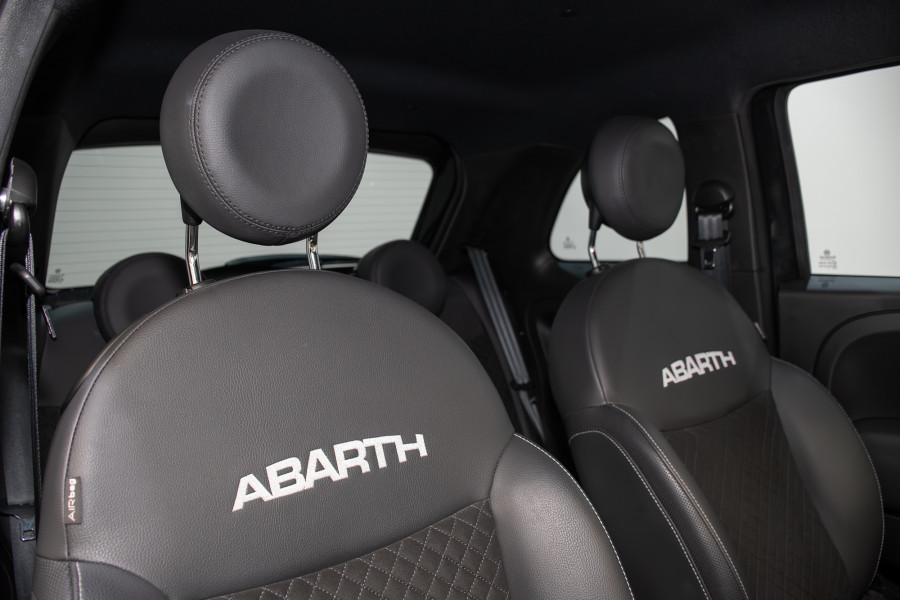 2023 Abarth 695 Competizione Hatch Image 3