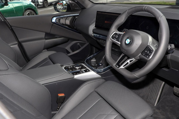 2025 BMW X3 G45 20 xDrive SUV image 7