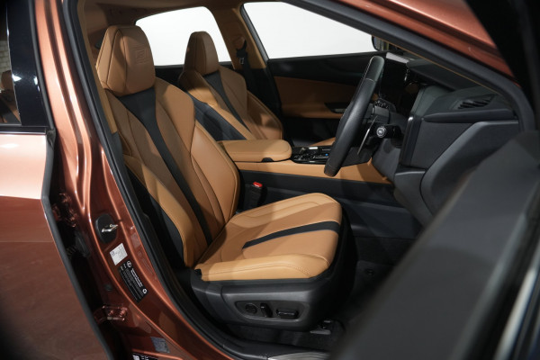 2025 Lexus NX NX450h+ F Sport SUV Image 32