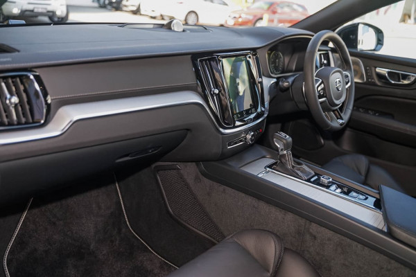 2019 MY20 Volvo S60 Z Series T5 R-Design Sedan Image 5