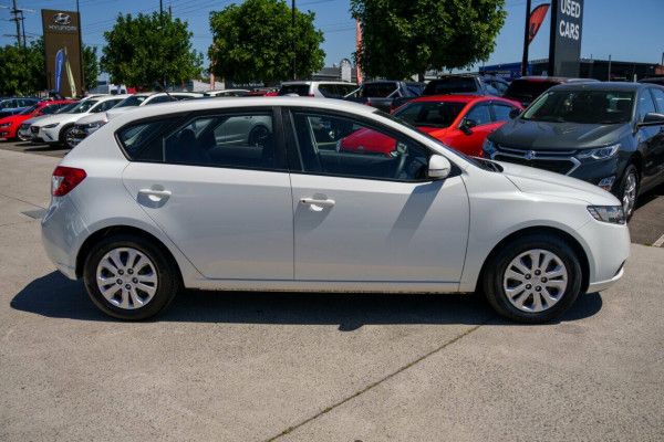 2011 MY12 Kia Cerato TD Si Hatch Image 4